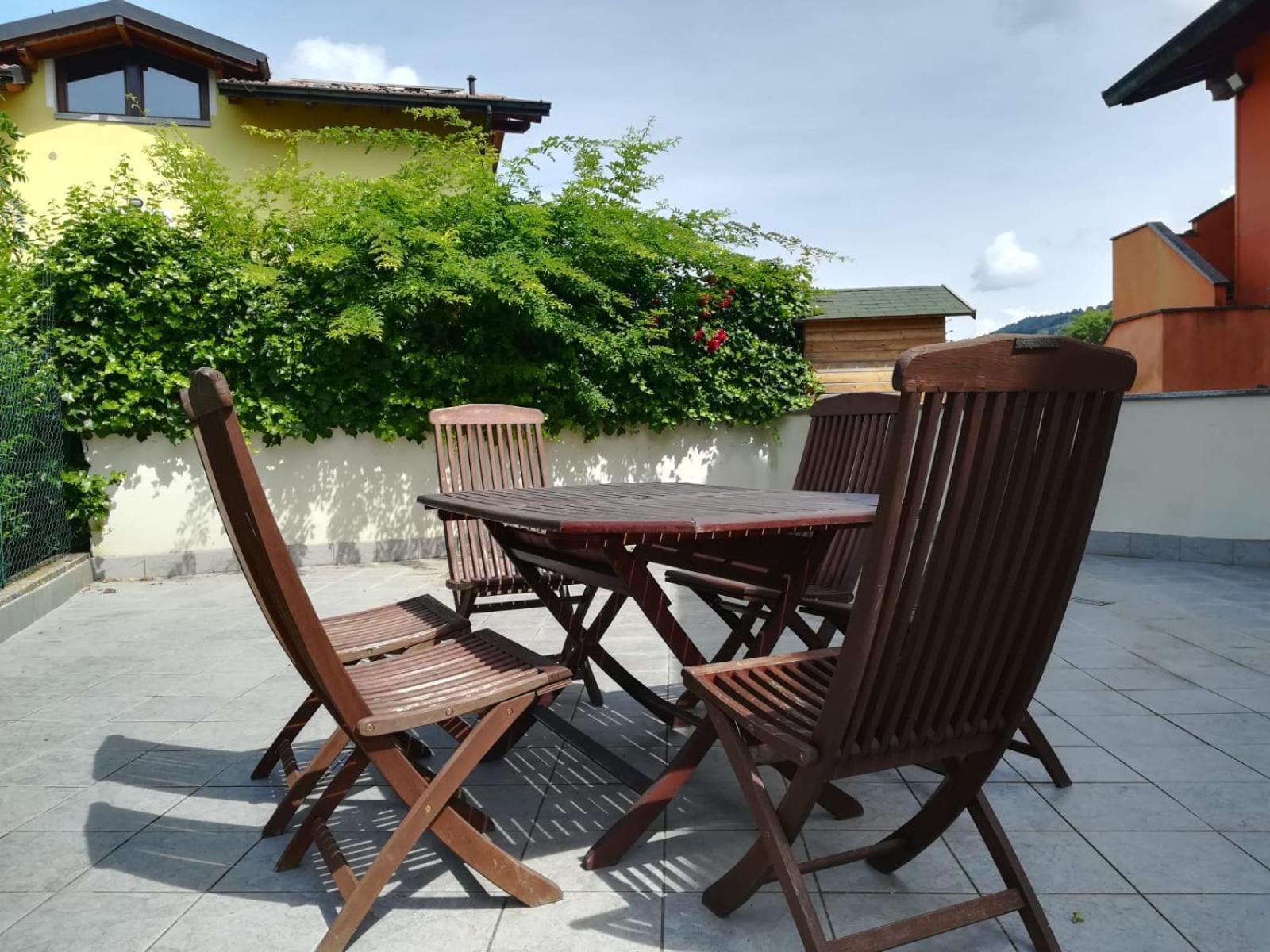Apartment Con Terrazza E Giardino In Val D'intelvi *